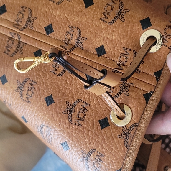 MCM Visetos - Picture 11 of 12